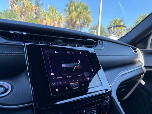 New 2025 Jeep Grand Cherokee Laredo image 26