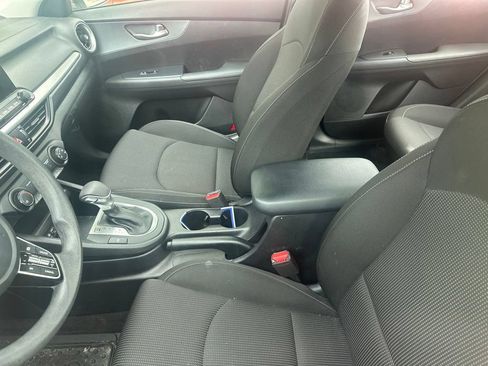 Used 2021 Kia Forte LXS FWD image 9