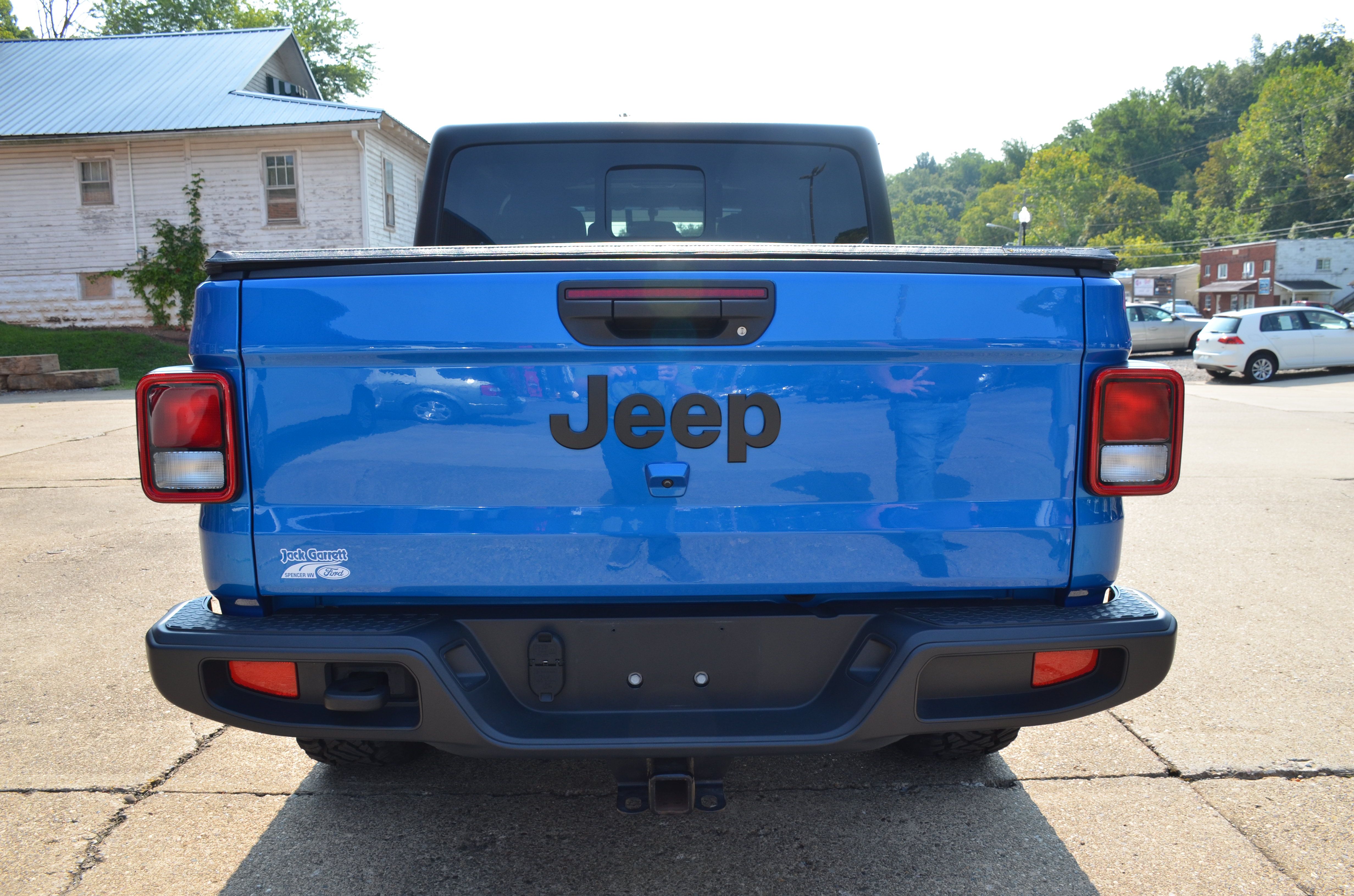 Used 2023 Jeep Gladiator Sport AWD/4WD image 6