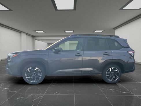 Certified 2025 Subaru Forester Premium AWD/4WD image 10