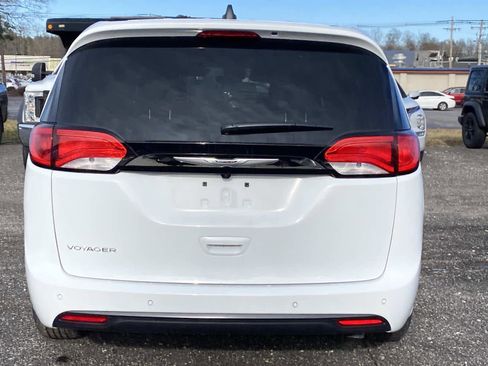 New 2026 Chrysler Voyager LX image 4