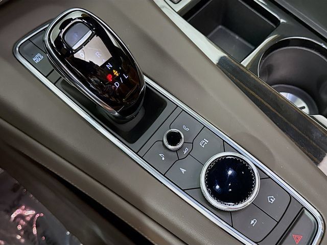 Used 2024 Cadillac Escalade Sport w/ Touring Package AWD/4WD image 18