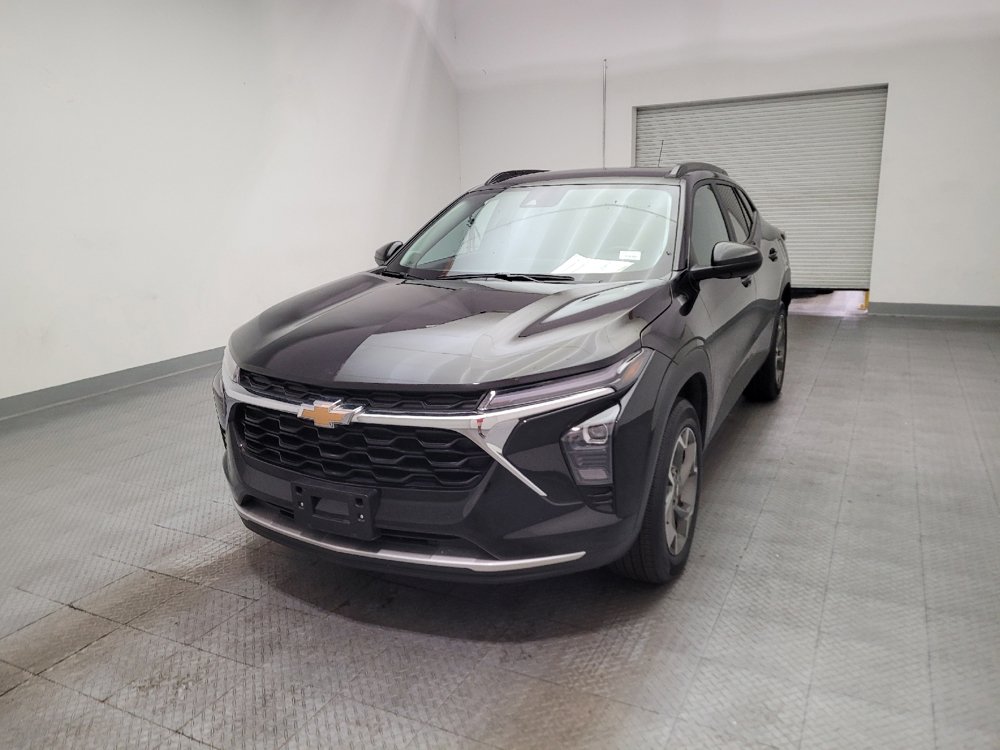Used 2025 Chevrolet Trax LT w/ LT Convenience Package FWD image 15