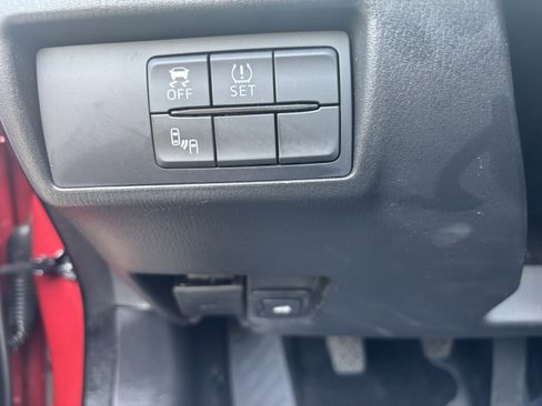 Used 2017 MAZDA MX-5 Miata Club w/ Brembo/BBS Package image 19