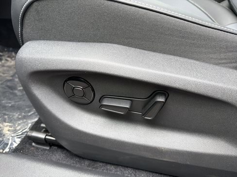 New 2026 Volkswagen Tiguan SE AWD/4WD image 11