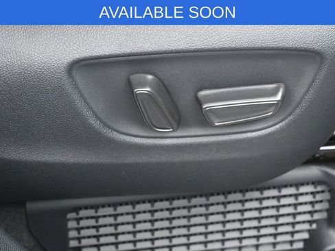 Used 2026 Toyota Sienna XLE FWD image 34