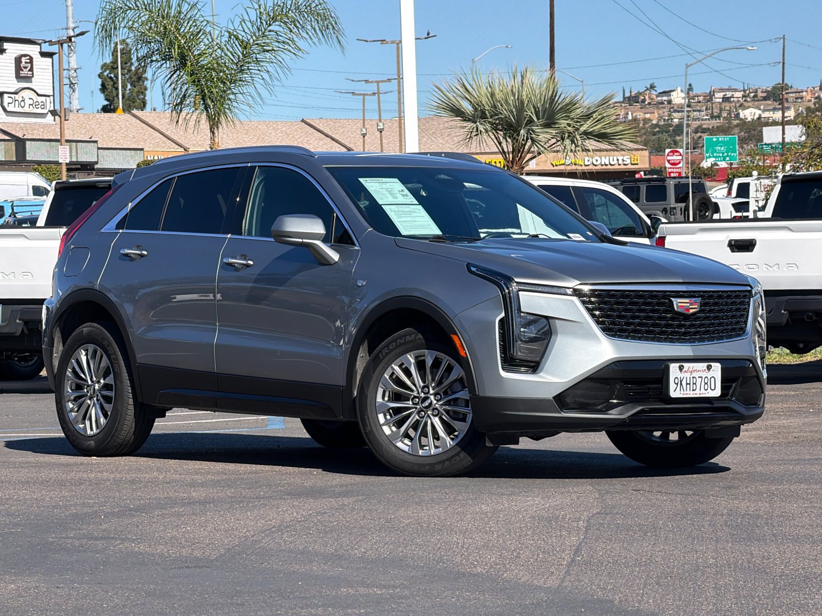 Used 2024 Cadillac XT4 Premium Luxury FWD image 8