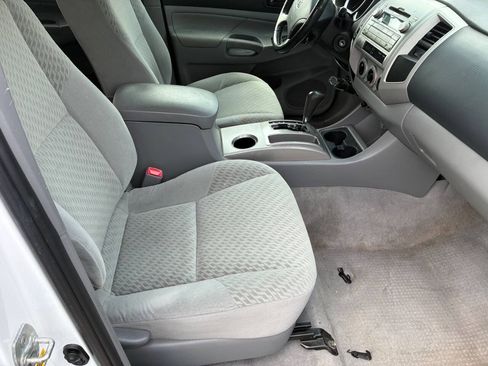 Used 2011 Toyota Tacoma 4x4 Double Cab w/ SR5 Pkg #2 image 7