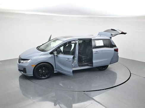 Used 2025 Honda Odyssey Sport-L image 47
