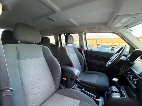 Used 2016 Jeep Patriot Sport w/ Power Value Group image 19