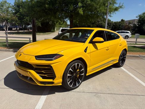 Used 2021 Lamborghini Urus AWD/4WD image 1