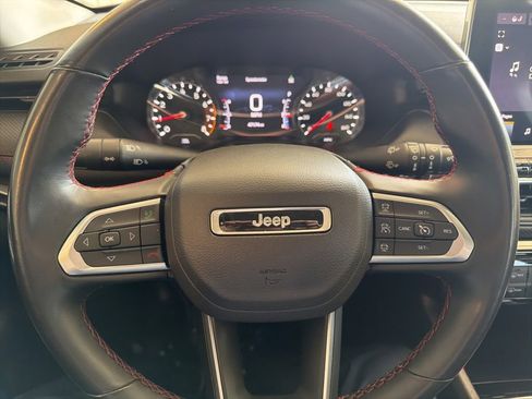 Used 2022 Jeep Compass Trailhawk w/ Trailhawk Convenience Group AWD/4WD image 15