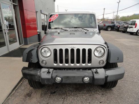 Used 2016 Jeep Wrangler Unlimited Sport w/ Quick Order Package 24S AWD/4WD image 6