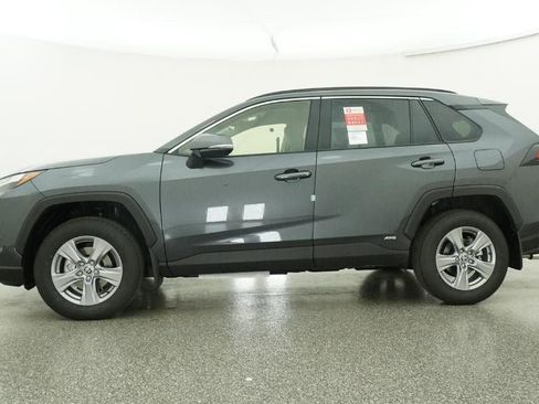 New 2025 Toyota RAV4 XLE image 19