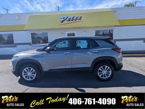 Used 2024 Chevrolet TrailBlazer LS w/ LS Confidence Package AWD/4WD image 1