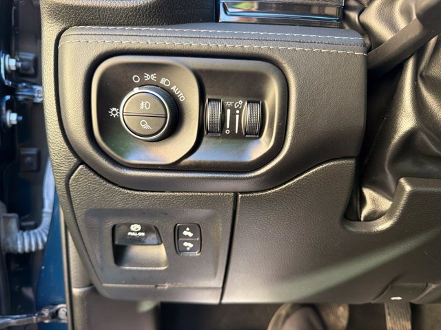 Used 2023 RAM 1500 Limited AWD/4WD image 31