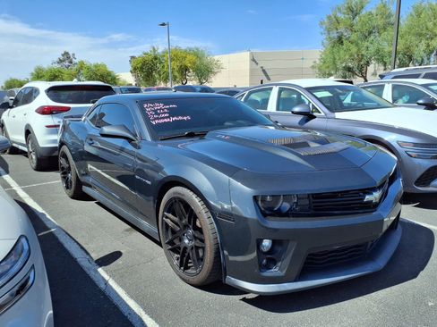 Used 2015 Chevrolet Camaro ZL1 RWD image 2