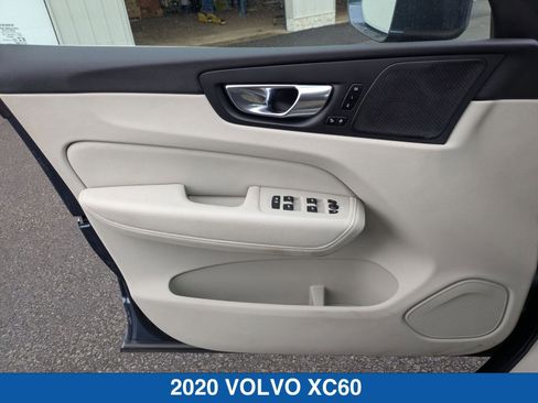 Used 2020 Volvo XC60 T6 Inscription image 12