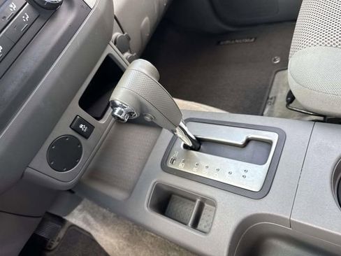 Used 2015 Nissan Frontier SV RWD image 21