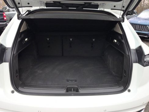 Used 2022 Buick Envision Avenir w/ Safety Package image 37