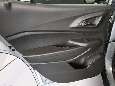 Used 2024 Chevrolet Trax LS FWD image 27
