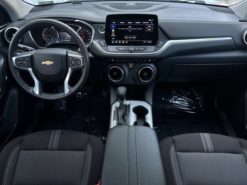 Used 2025 Chevrolet Blazer LT AWD/4WD image 11