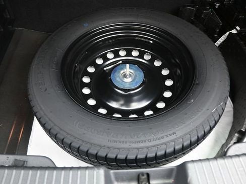 Certified 2023 Volkswagen Atlas Cross Sport SE image 14