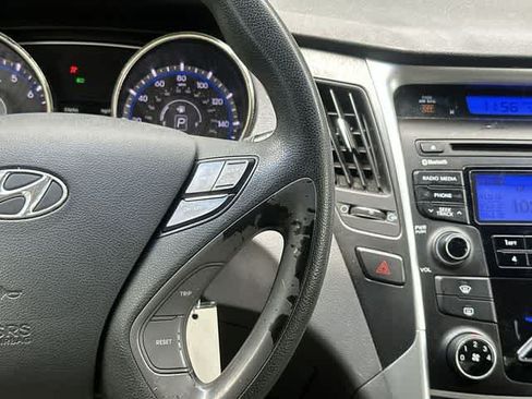 Used 2013 Hyundai Sonata GLS w/ Popular Equipment Pkg FWD image 9