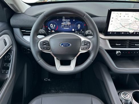 New 2026 Ford Explorer Active w/ Active Comfort Package image 13