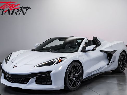 Used 2024 Chevrolet Corvette Z06 RWD image 1