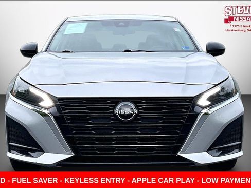 Used 2024 Nissan Altima 2.5 SV AWD/4WD image 2