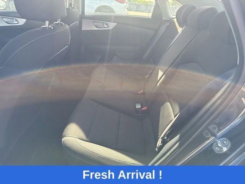 Used 2024 Kia Forte LXS image 3