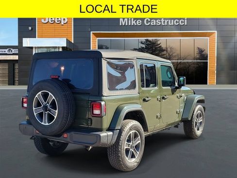 Used 2023 Jeep Wrangler Unlimited Sahara AWD/4WD image 4