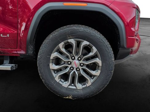 New 2026 GMC Canyon Denali AWD/4WD image 11