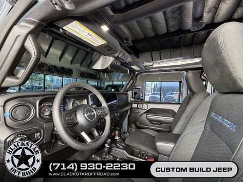 Used 2025 Jeep Wrangler Unlimited Rubicon 4xe w/ Convenience Group AWD/4WD image 20
