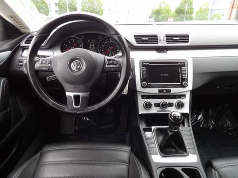 Used 2013 Volkswagen CC Sport image 13