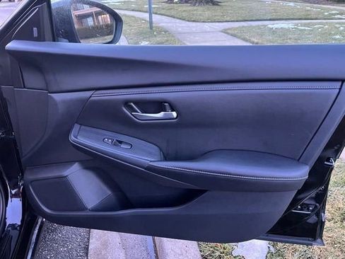 Used 2025 Nissan Sentra SV FWD image 17