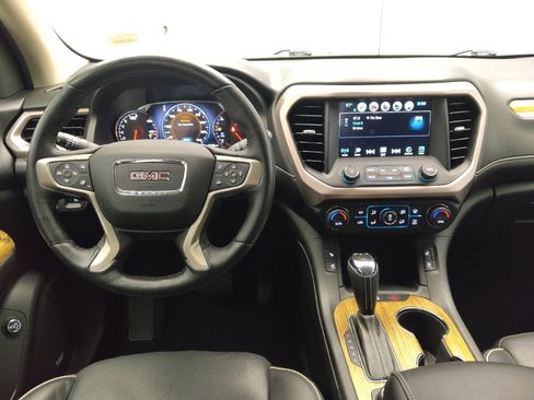 Used 2017 GMC Acadia Denali w/ Technology Package FWD image 22