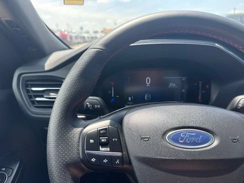 Used 2025 Ford Escape ST-Line AWD/4WD image 11