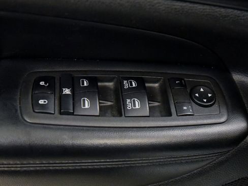 Used 2022 Jeep Grand Cherokee Laredo X image 14