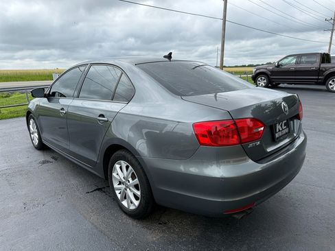 Used 2012 Volkswagen Jetta SE FWD image 9