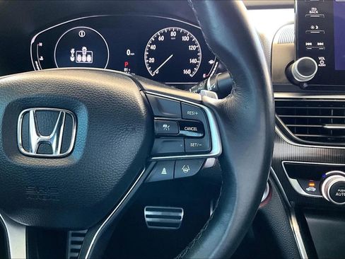 Used 2022 Honda Accord Sport image 11