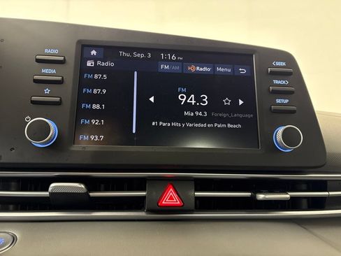 Certified 2025 Hyundai Elantra Hybrid FWD image 27