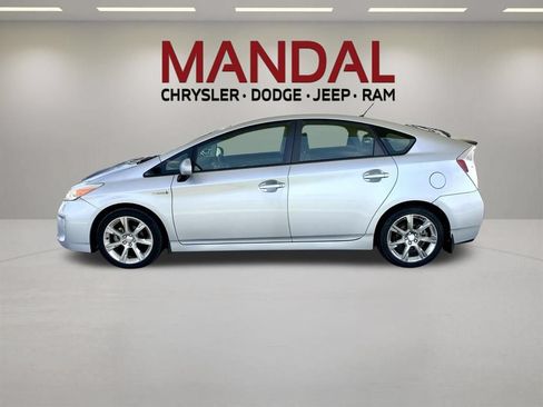 Used 2014 Toyota Prius Two FWD image 9