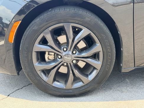 Used 2020 Chrysler Pacifica Touring-L w/ S Appearance Package FWD image 27