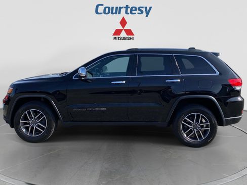 Used 2019 Jeep Grand Cherokee Limited AWD/4WD image 2