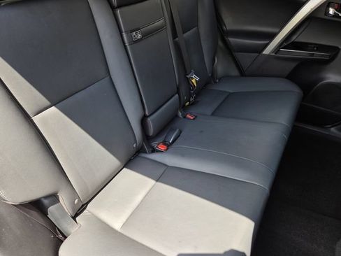 Used 2018 Toyota RAV4 Limited AWD/4WD image 6