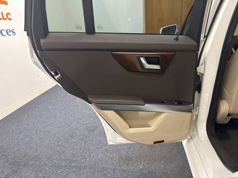 Used 2015 Mercedes-Benz GLK 350 4MATIC image 13