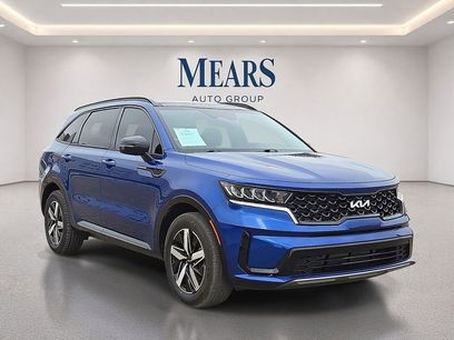 Used 2022 Kia Sorento S w/ Panoramic Sunroof Package