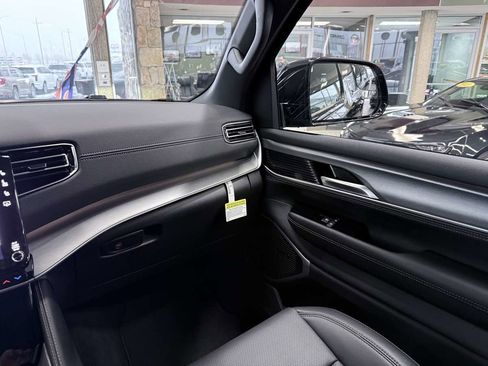 Used 2025 Jeep Wagoneer Series II image 44